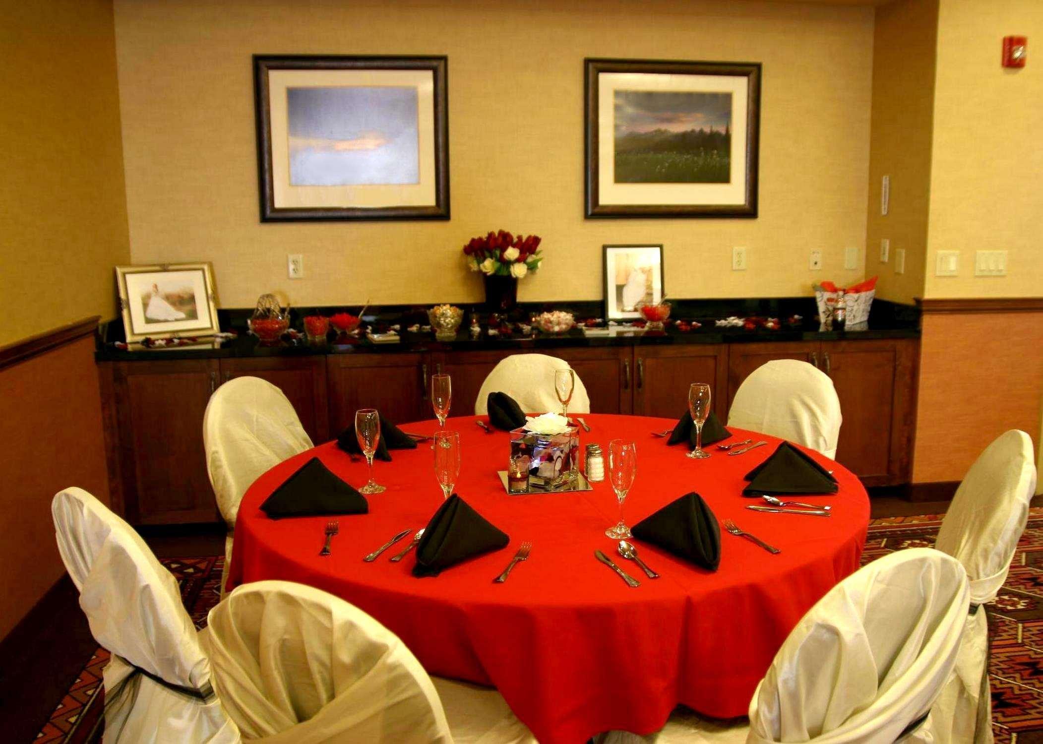 Hampton Inn & Suites Green River Restaurant photo
