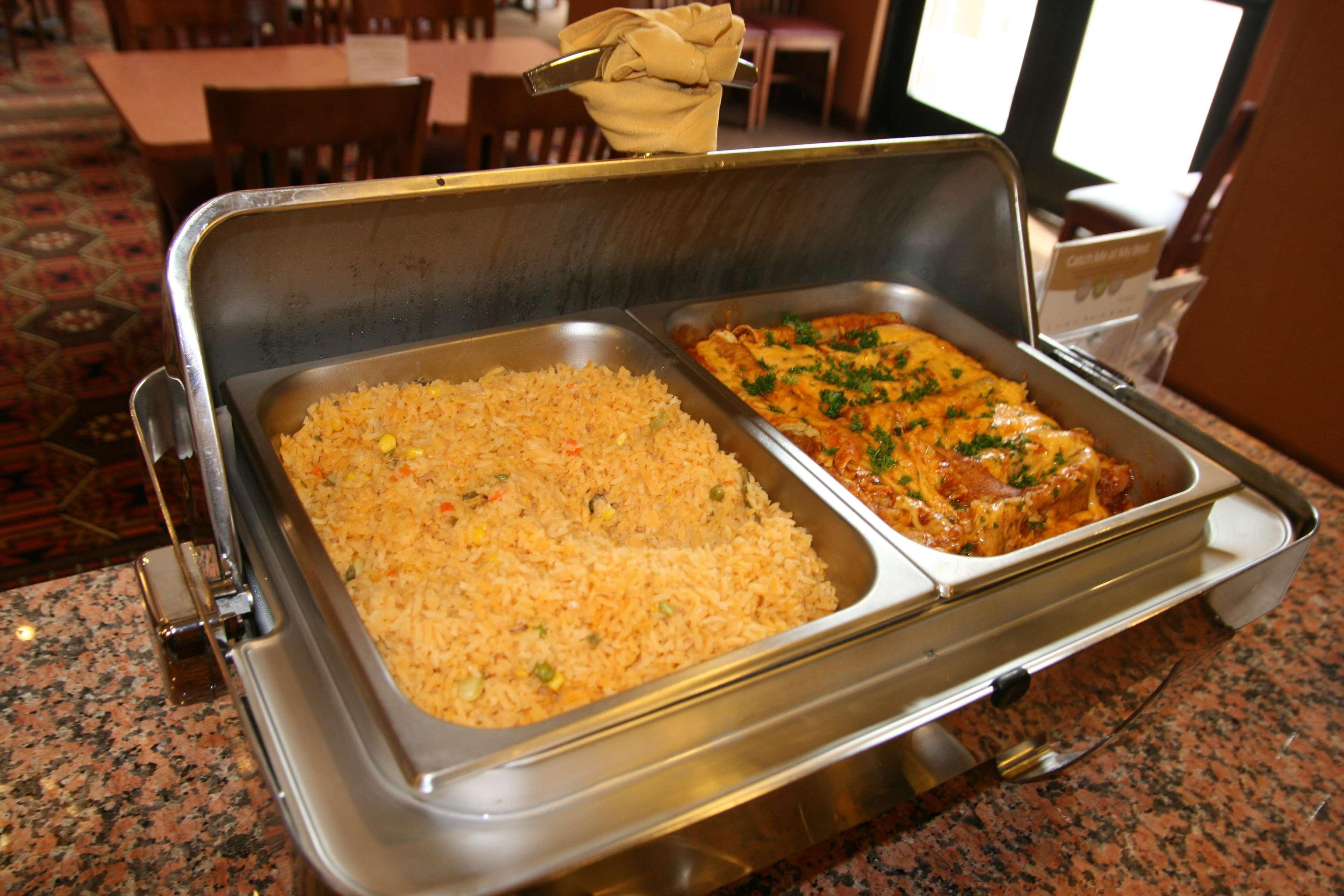 Hampton Inn & Suites Green River Restaurant photo